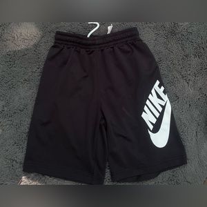 Nike SB skateboarding shorts size M